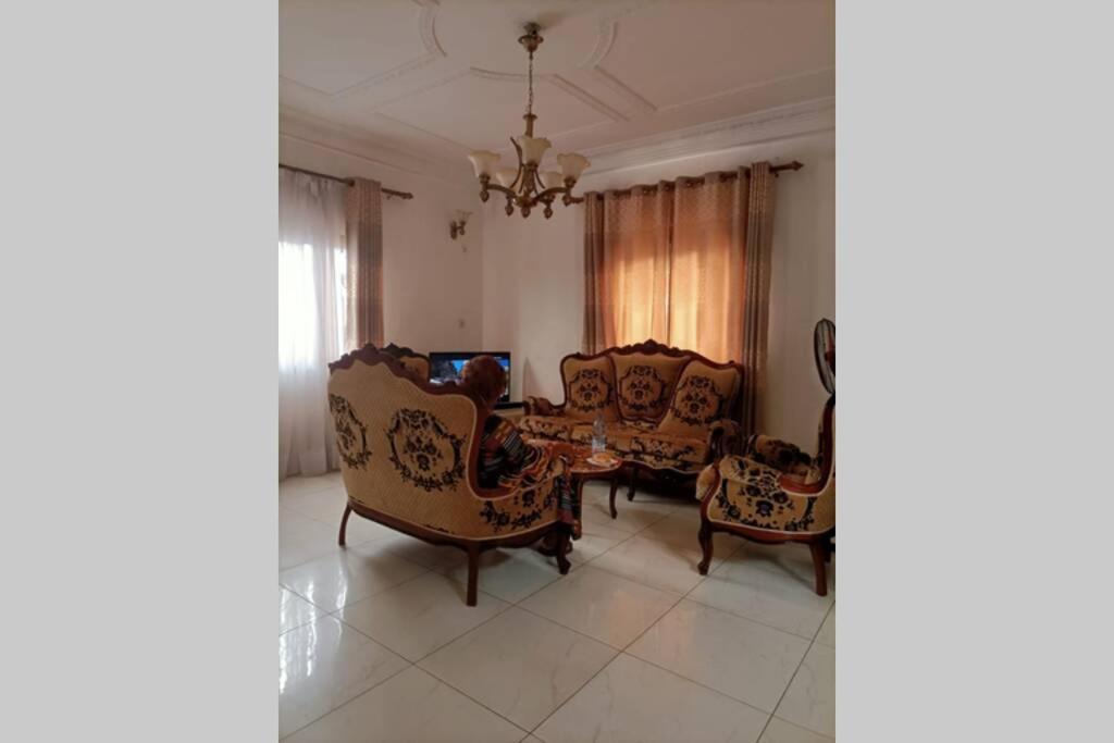 Residence Jeanne A Yaounde Odza Messamengo Ngoại thất bức ảnh