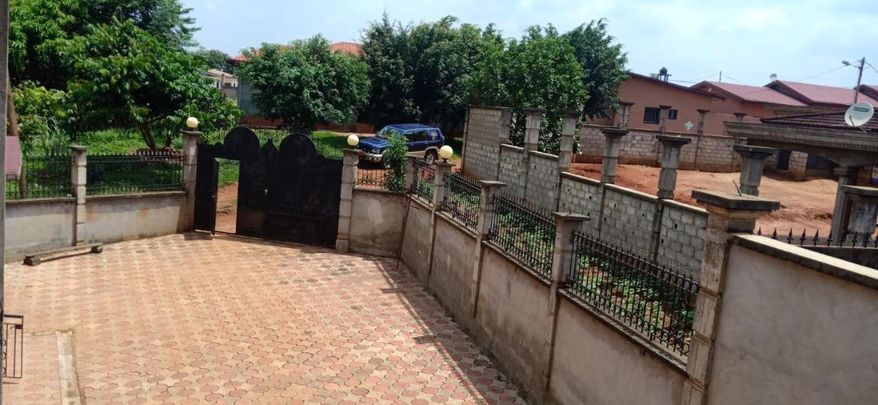 Residence Jeanne A Yaounde Odza Messamengo Ngoại thất bức ảnh